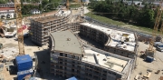 H.F. Bau führt als Bauunternehmen die erweiterten Rohbauarbeiten zum BV Gleisharfe in München - Neuaubing aus. Es handelt sich dabei um die Erstellung von 116 Wohneinheiten mit bogenförmigen Außenwänden.      Baubeginn für unser Bauunternehmen: Sept. 2016